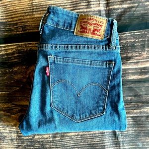 💙712 Levi’s Slim Jean💙